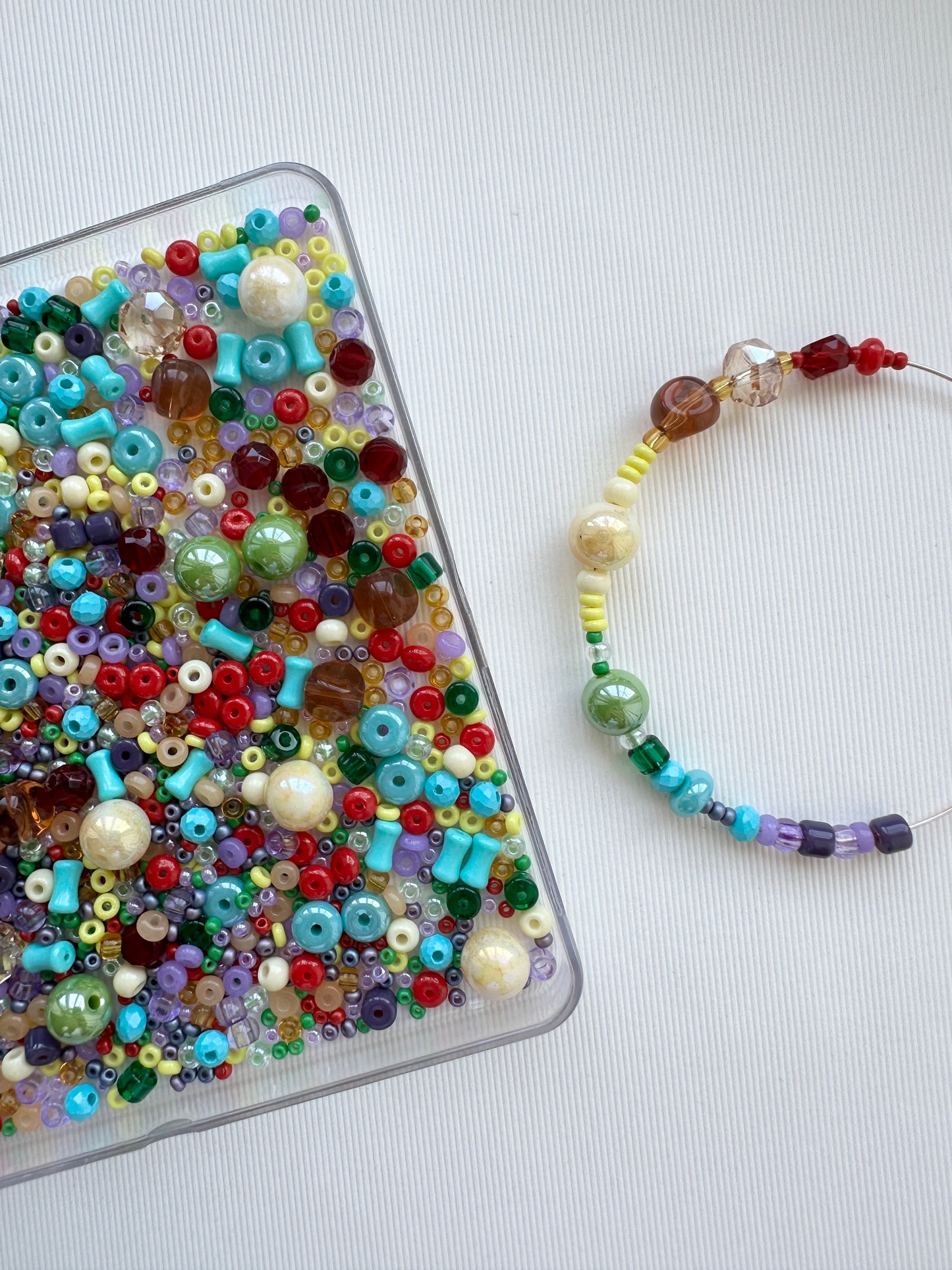Mixed Beads 50g/rainbow colours