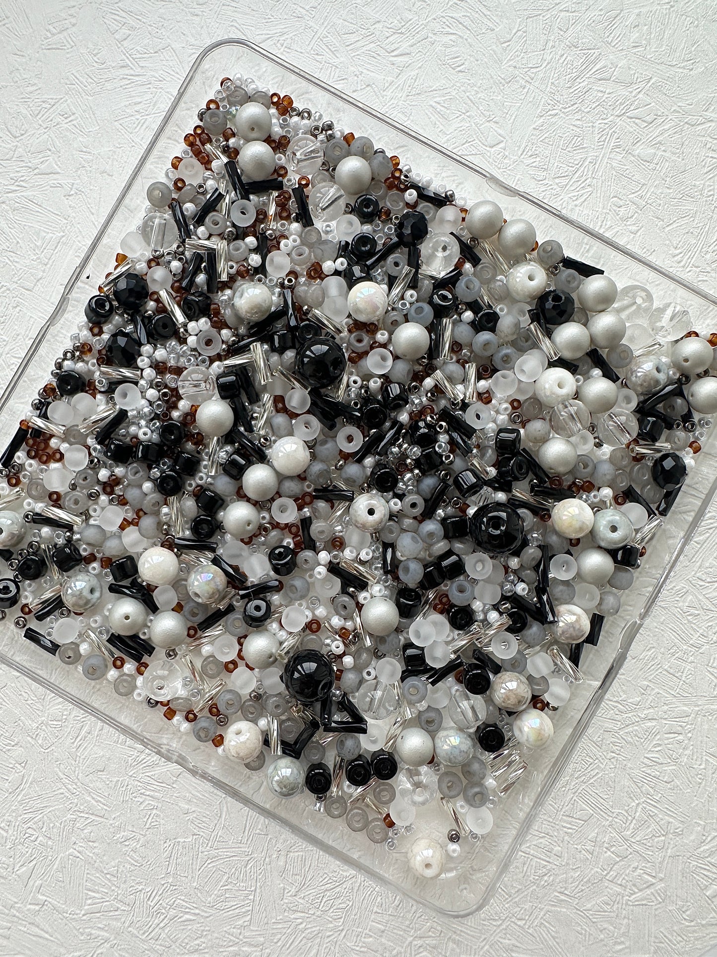 Clearance/mixed bead soup 50g/black and grey