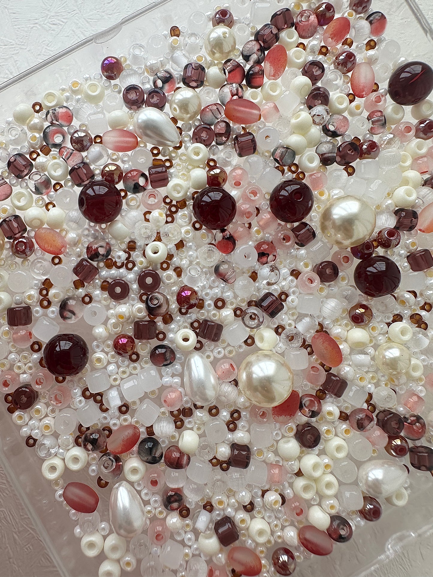 Mixed bead soup 50g/white and red