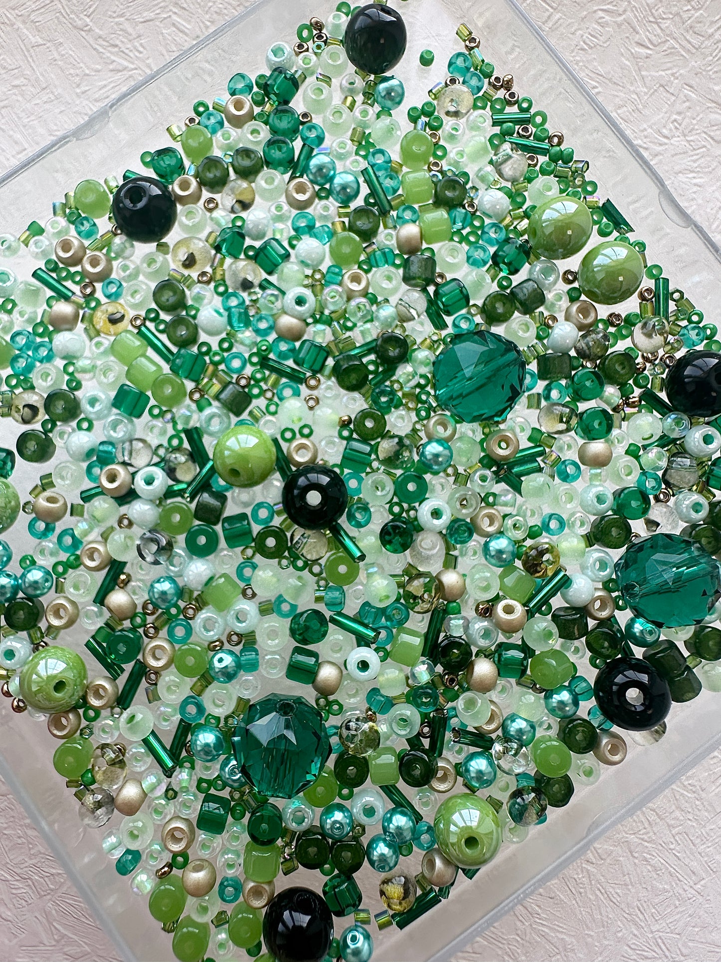 Mixed bead soup 50g/dark green