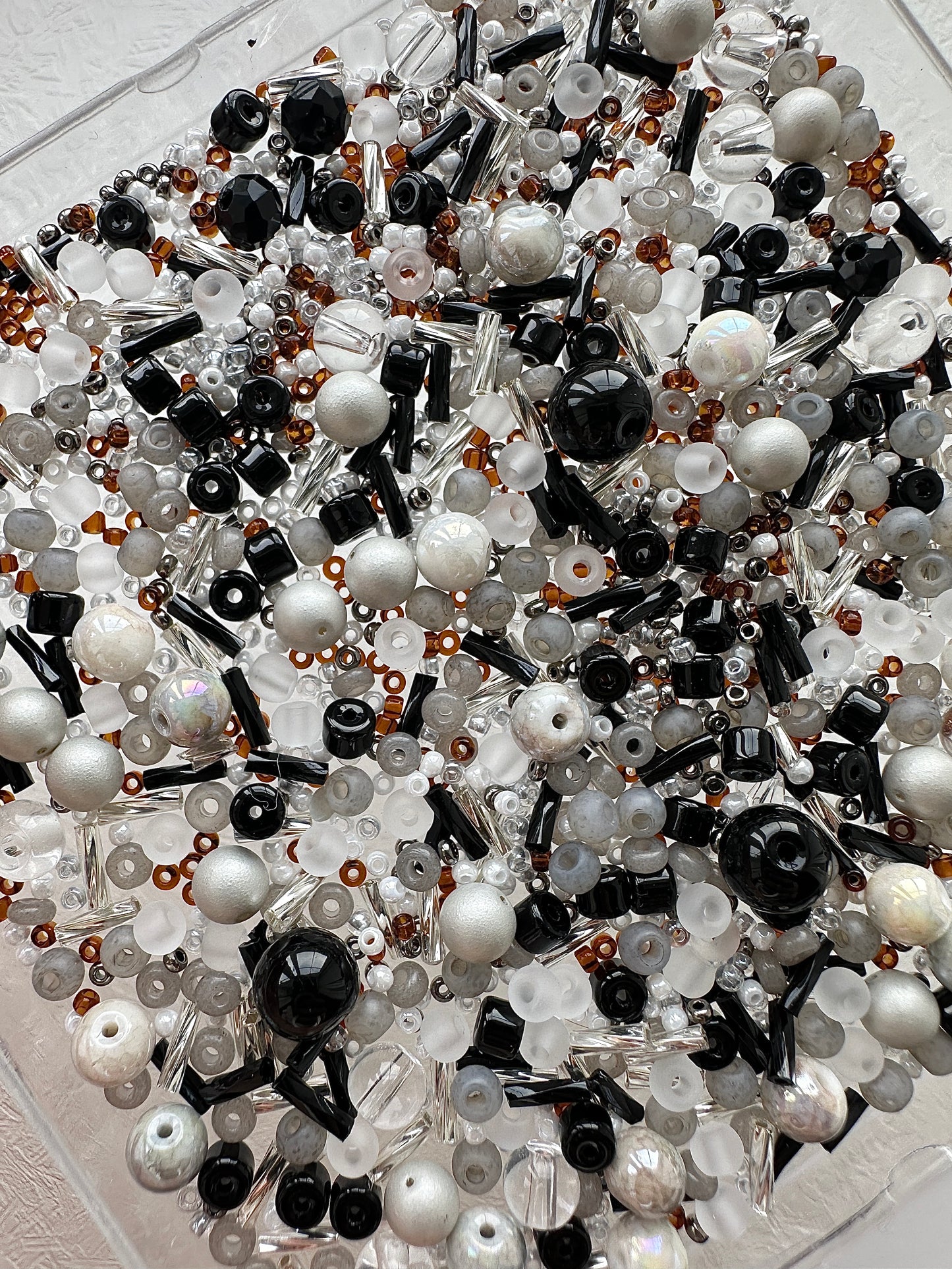 Clearance/mixed bead soup 50g/black and grey