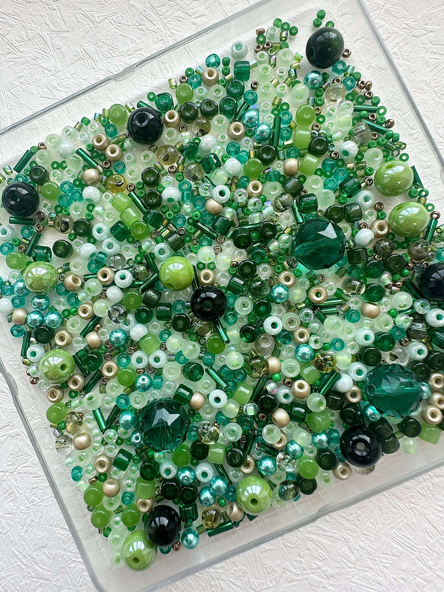 Mixed bead soup 50g/dark green