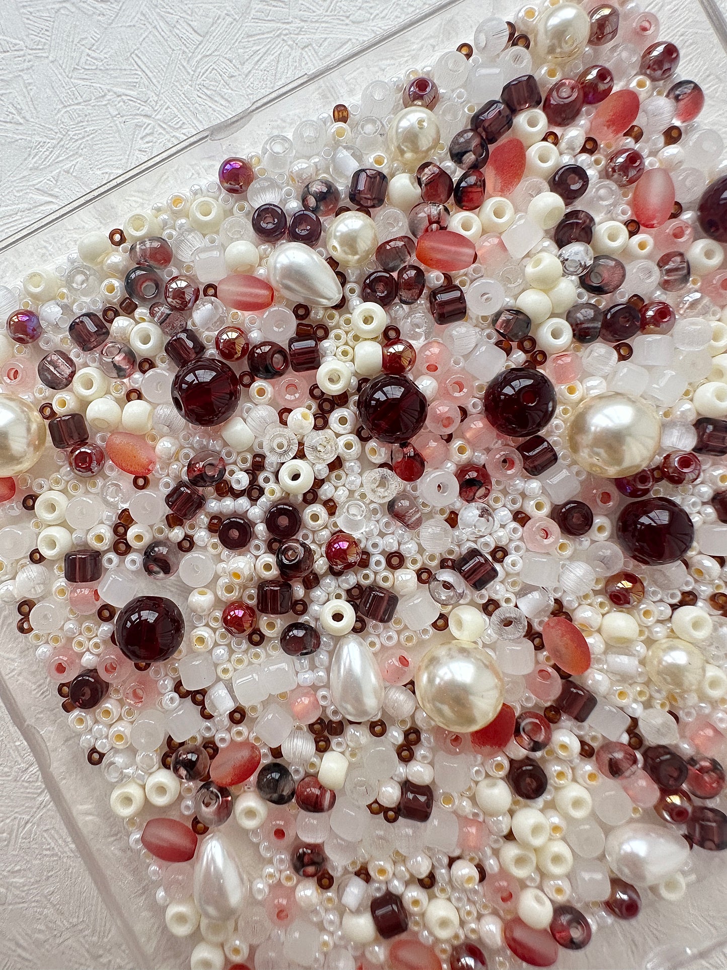 Mixed bead soup 50g/white and red