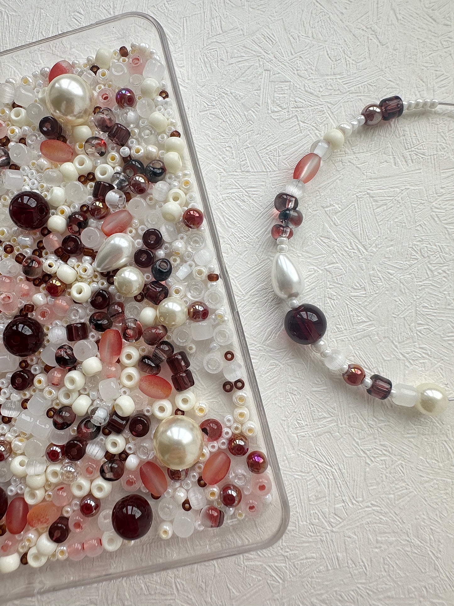 Mixed bead soup 50g/white and red