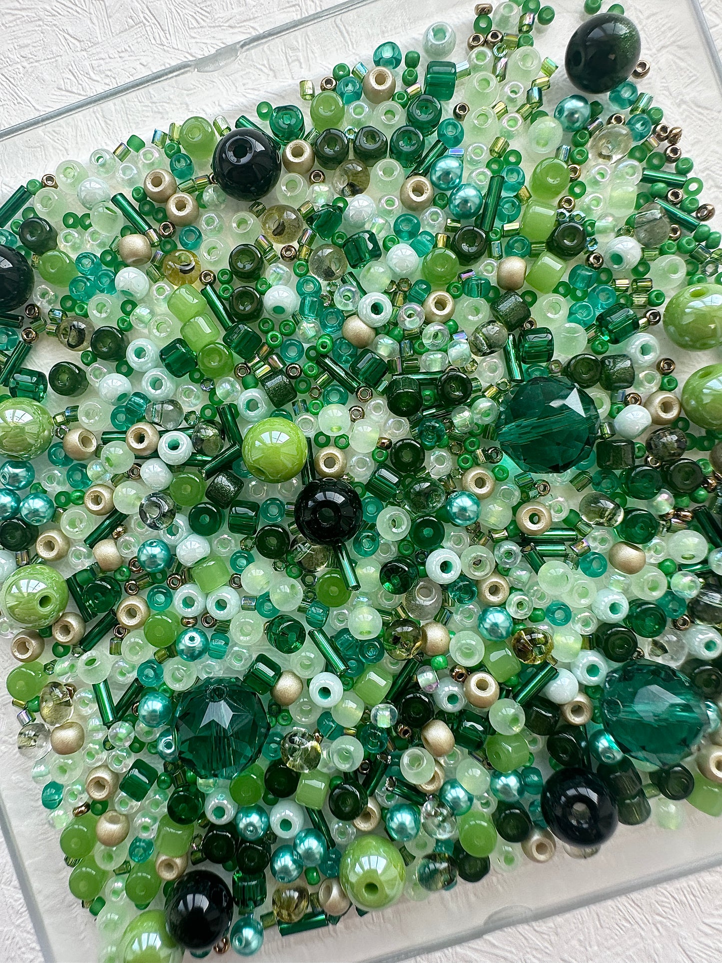 Mixed bead soup 50g/dark green