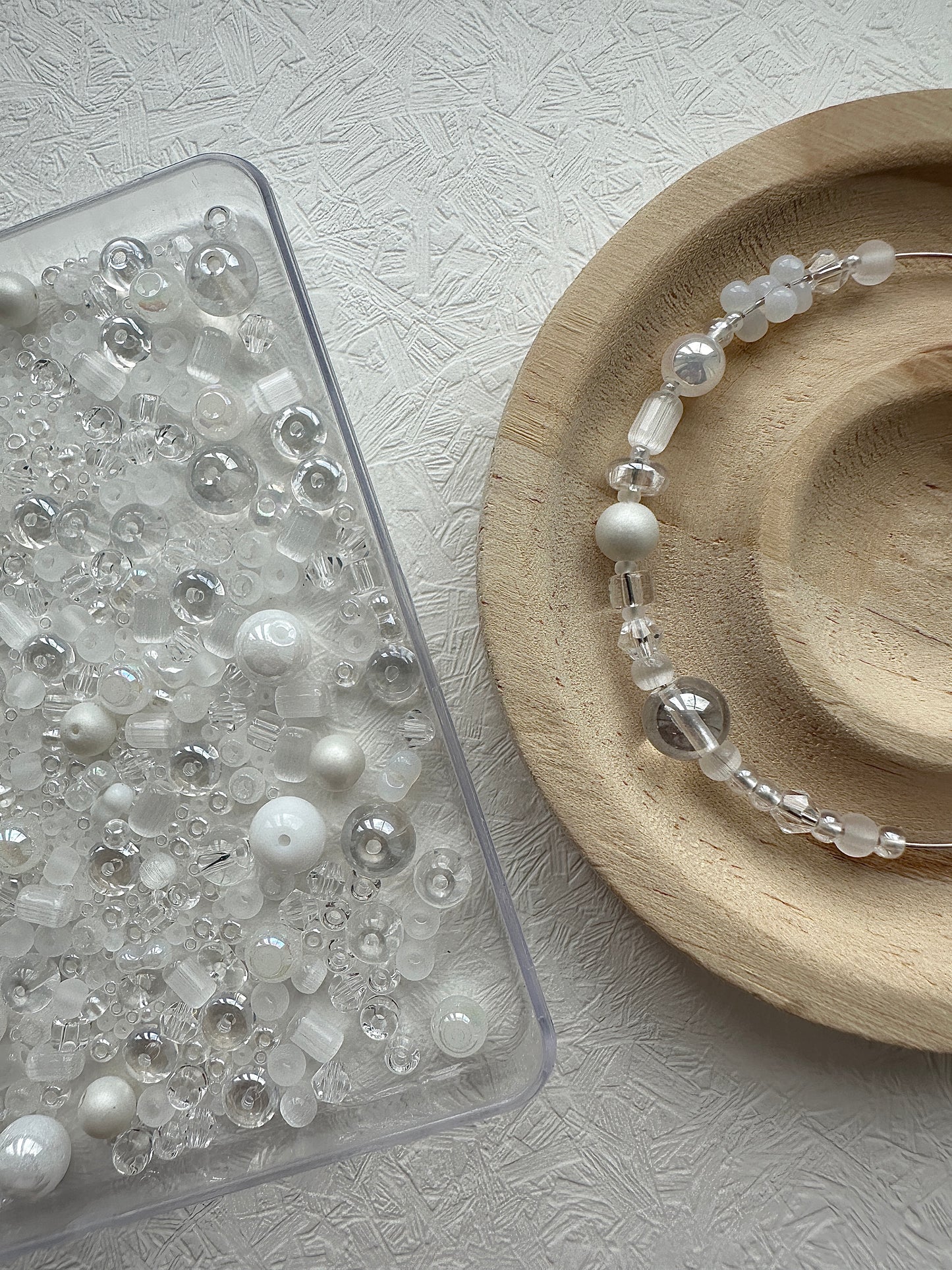 Mixed Bead Soup 50g/White and Clear