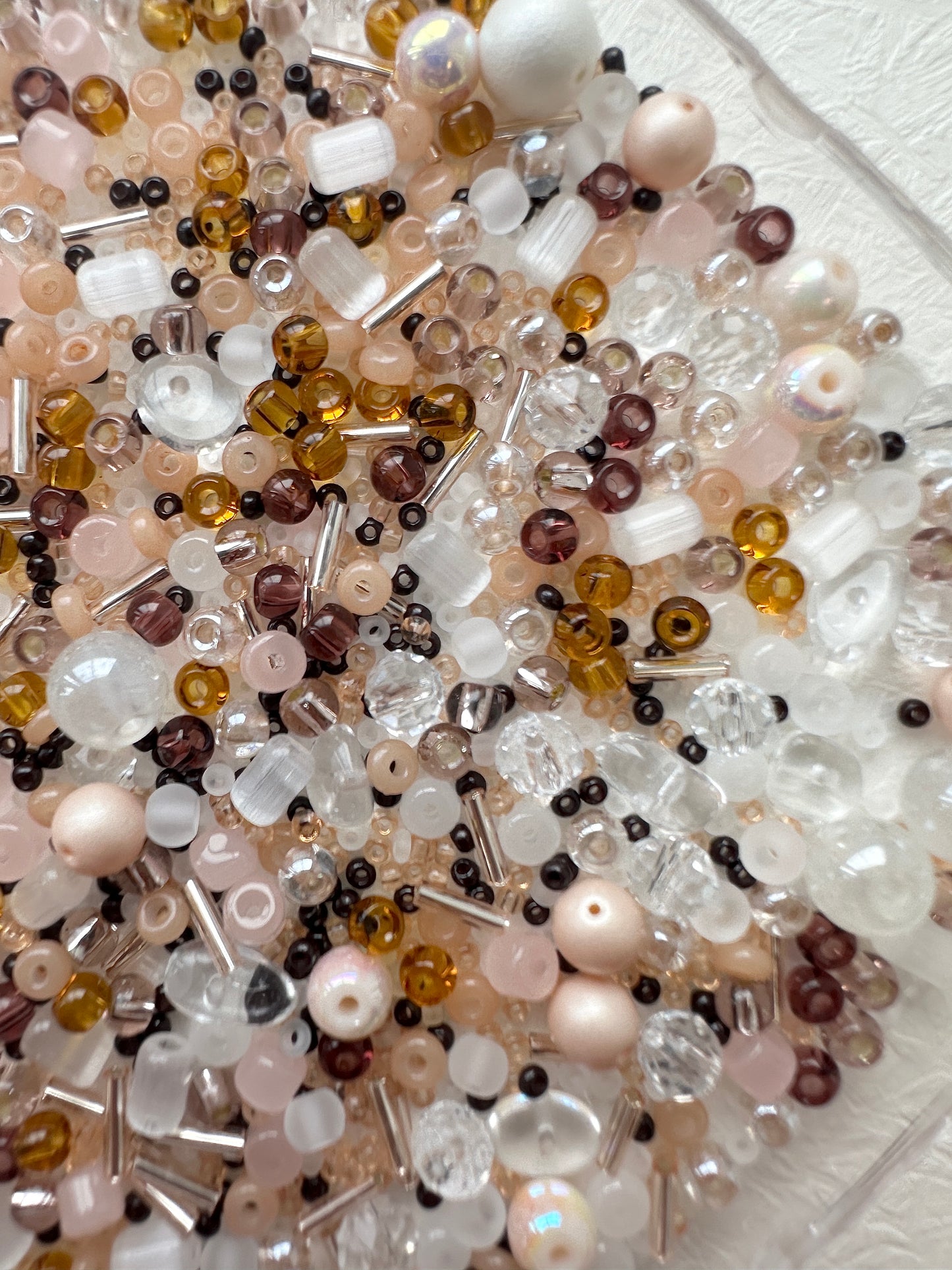 Beads Mixes 50g/Beige and Rose