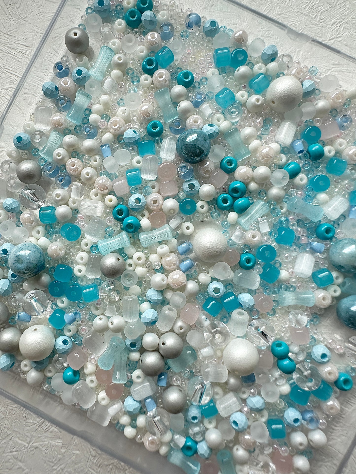 Beads Mixes 50g - White/Blue/Pink
